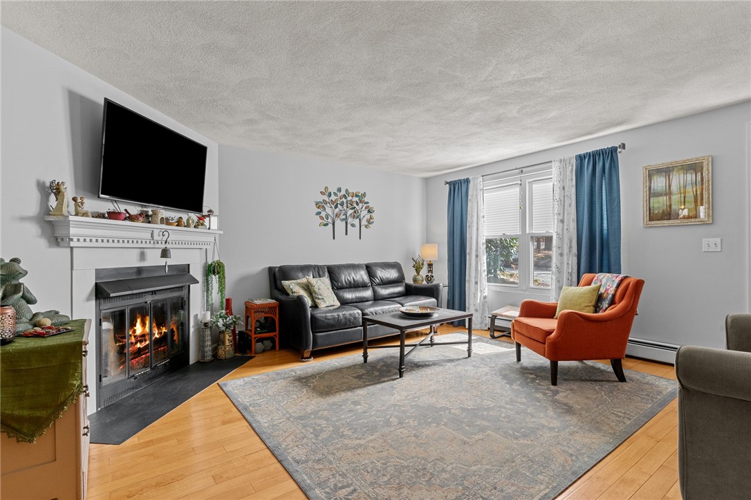 10 Pheasant Run, Unit B Smithfield, RI 02917 - Photo 3 of 25