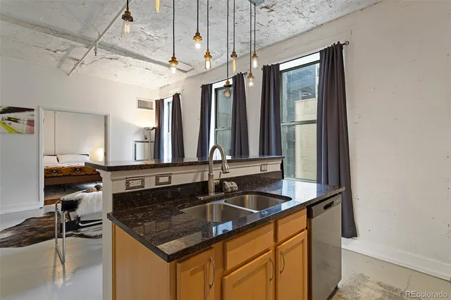 $2,300 | 444 17th Street, Unit 209, Denver, CO 80202
