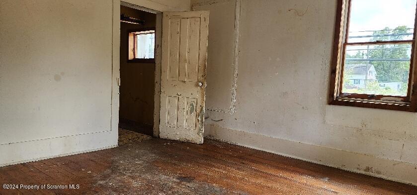533 Main Street Gouldsboro, PA 18424 - Photo 9 of 13 an empty room with a window