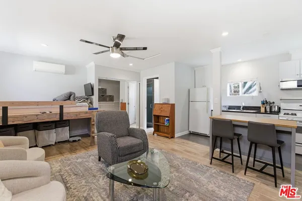 $2,450 | 4276 Kenyon Avenue, Los Angeles, CA 90066