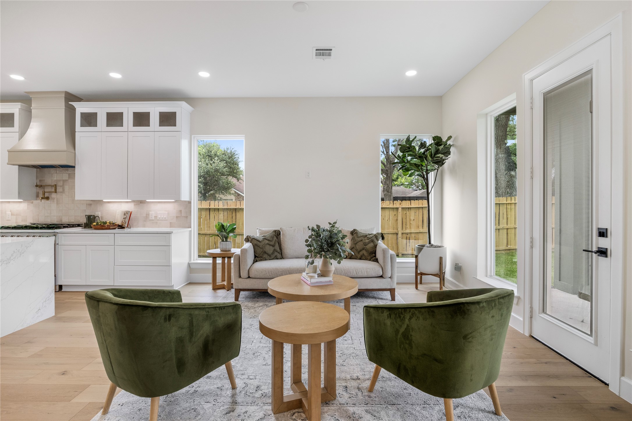 8646 Alcott Drive Houston, TX 77080 - Photo 12 of 44 a living room with furniture and a large window