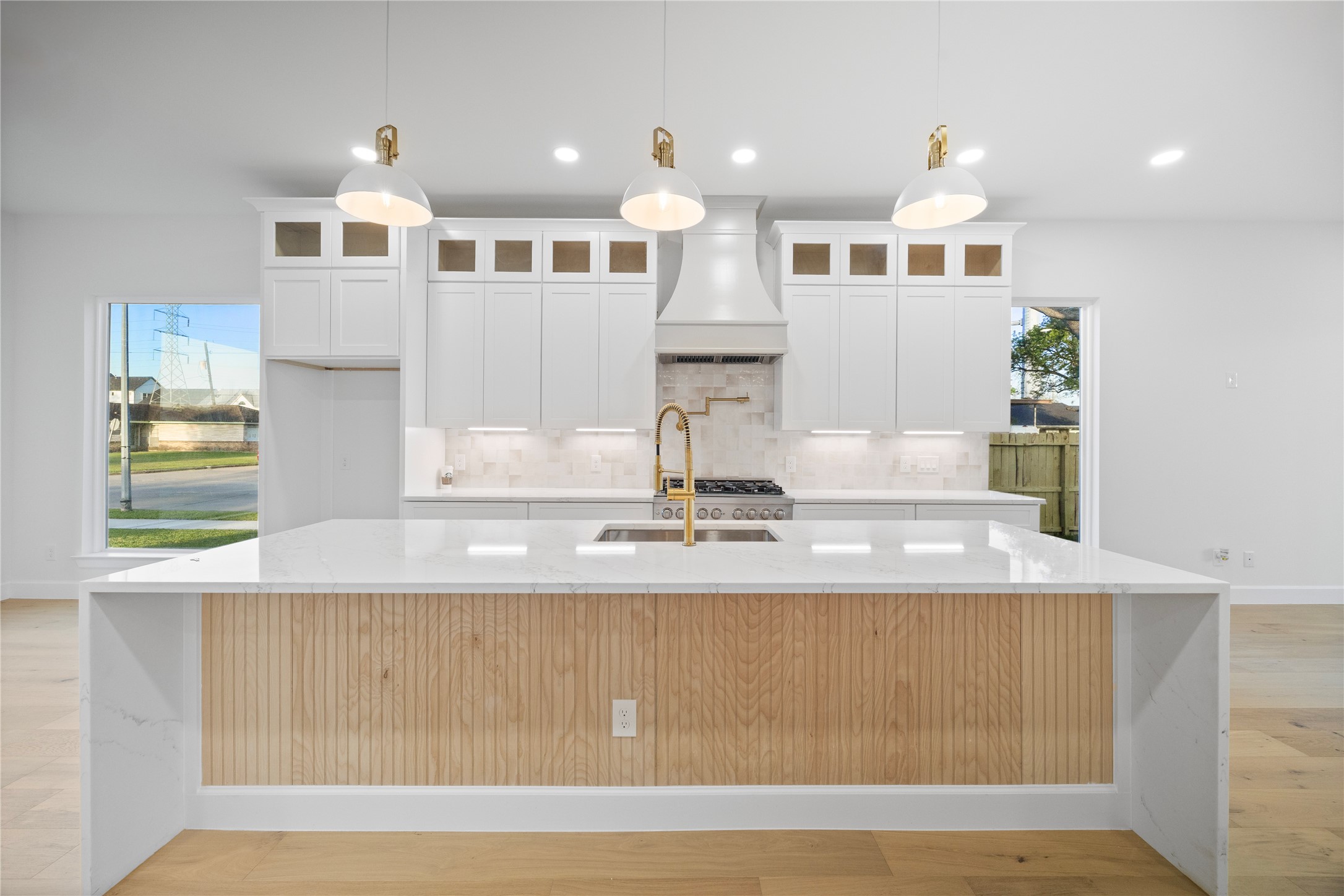 8646 Alcott Drive Houston, TX 77080 - Photo 8 of 44