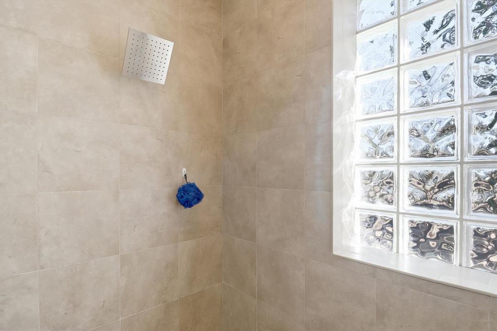 6 Carnation Court Homosassa, FL 34446 - Photo 28 of 48 a view of a bathroom with shower