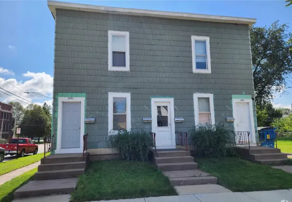 $120,000 | 2001 West 6th Street, Davenport, IA 52802