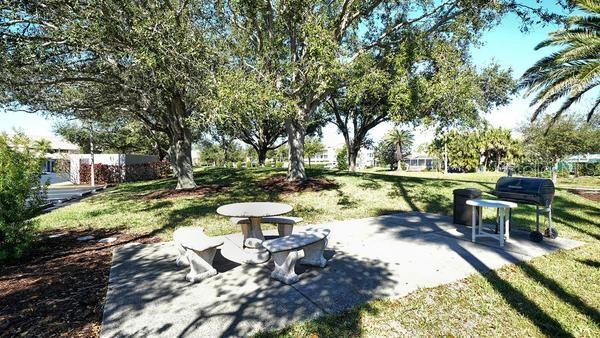 9601 Castle Point Drive, Unit 815 Sarasota, FL 34238 - Photo 36 of 65