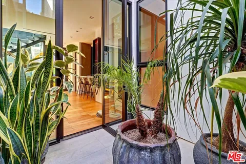$13,495,000 | 1049 Loma Vista Drive, Beverly Hills, CA 90210