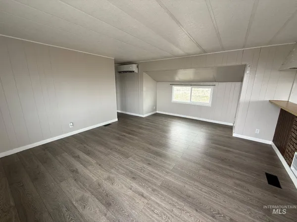 $245,000 | 2910 South 1300th Street East, Hagerman, ID 83332