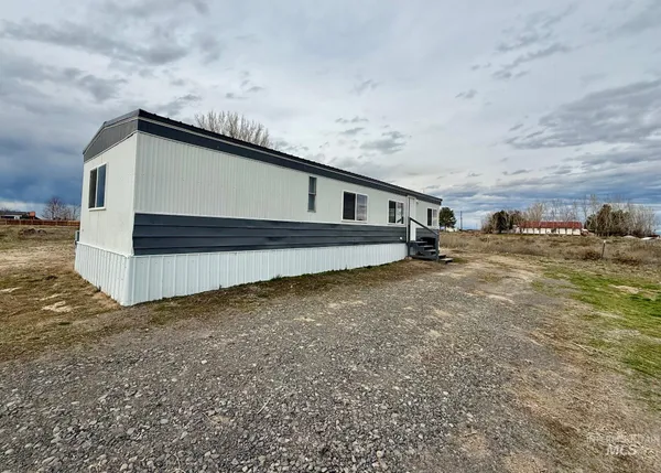 $245,000 | 2910 South 1300th Street East, Hagerman, ID 83332