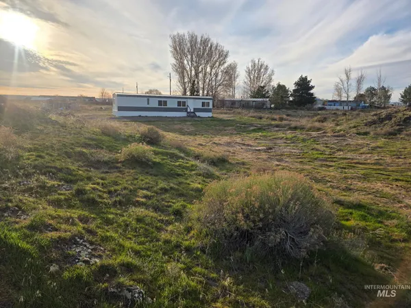 $245,000 | 2910 South 1300th Street East, Hagerman, ID 83332