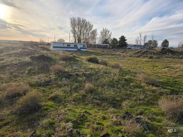 $245,000 | 2910 South 1300th Street East, Hagerman, ID 83332