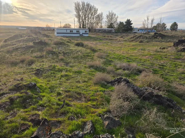 $245,000 | 2910 South 1300th Street East, Hagerman, ID 83332