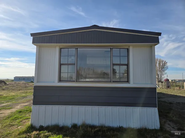 $245,000 | 2910 South 1300th Street East, Hagerman, ID 83332
