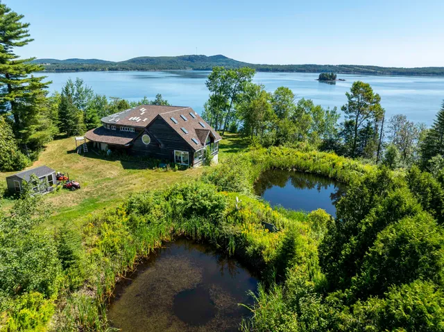 $429,000 | 27 U.S. Rte 1, Robbinston, ME 04671