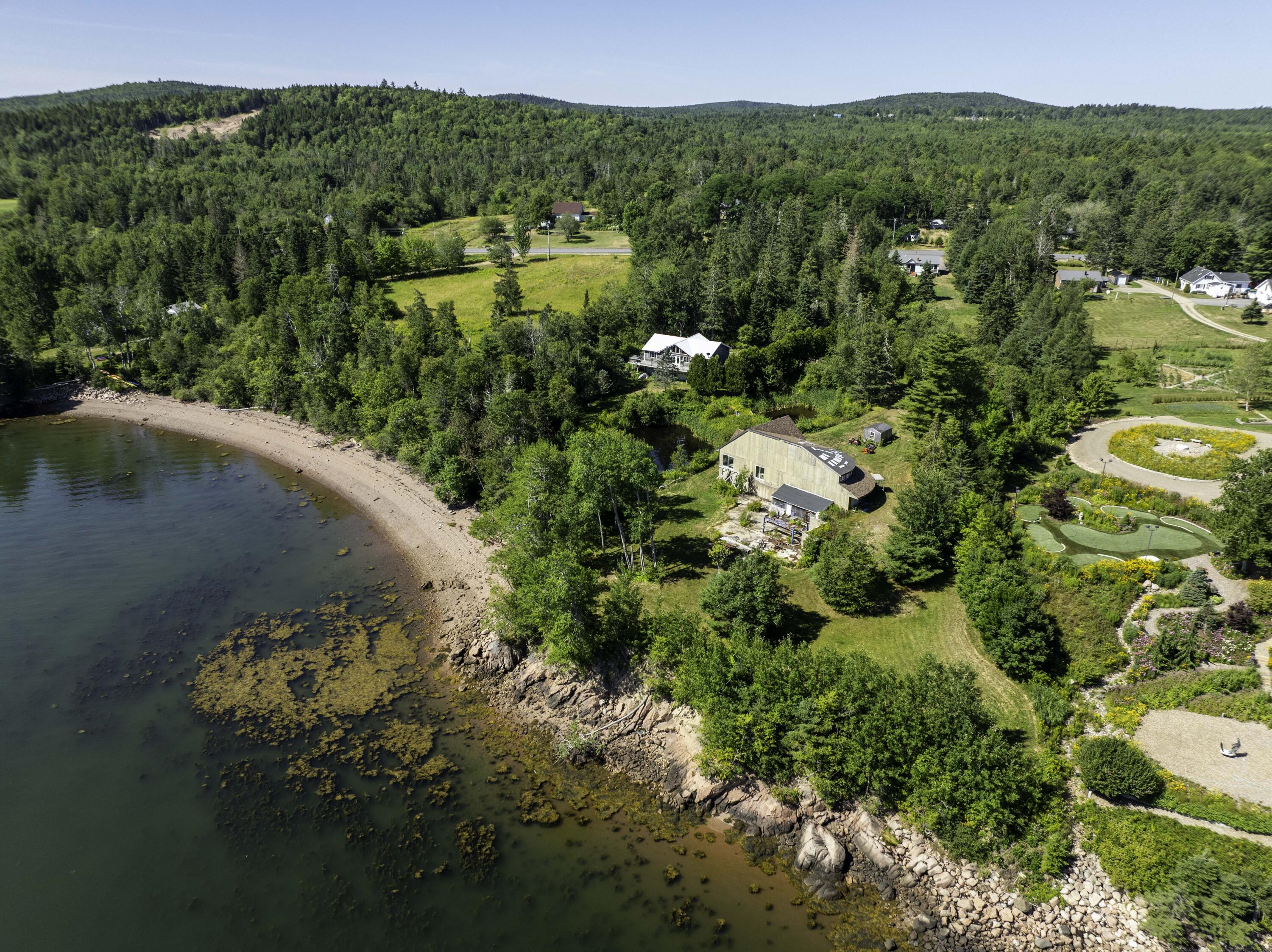 27 U.S. Rte 1 Robbinston, ME 04671 - Photo 6 of 68 27 U.S. Rte 1 Calais (7 of 37)