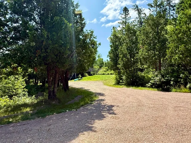 $429,000 | 27 U.S. Rte 1, Robbinston, ME 04671