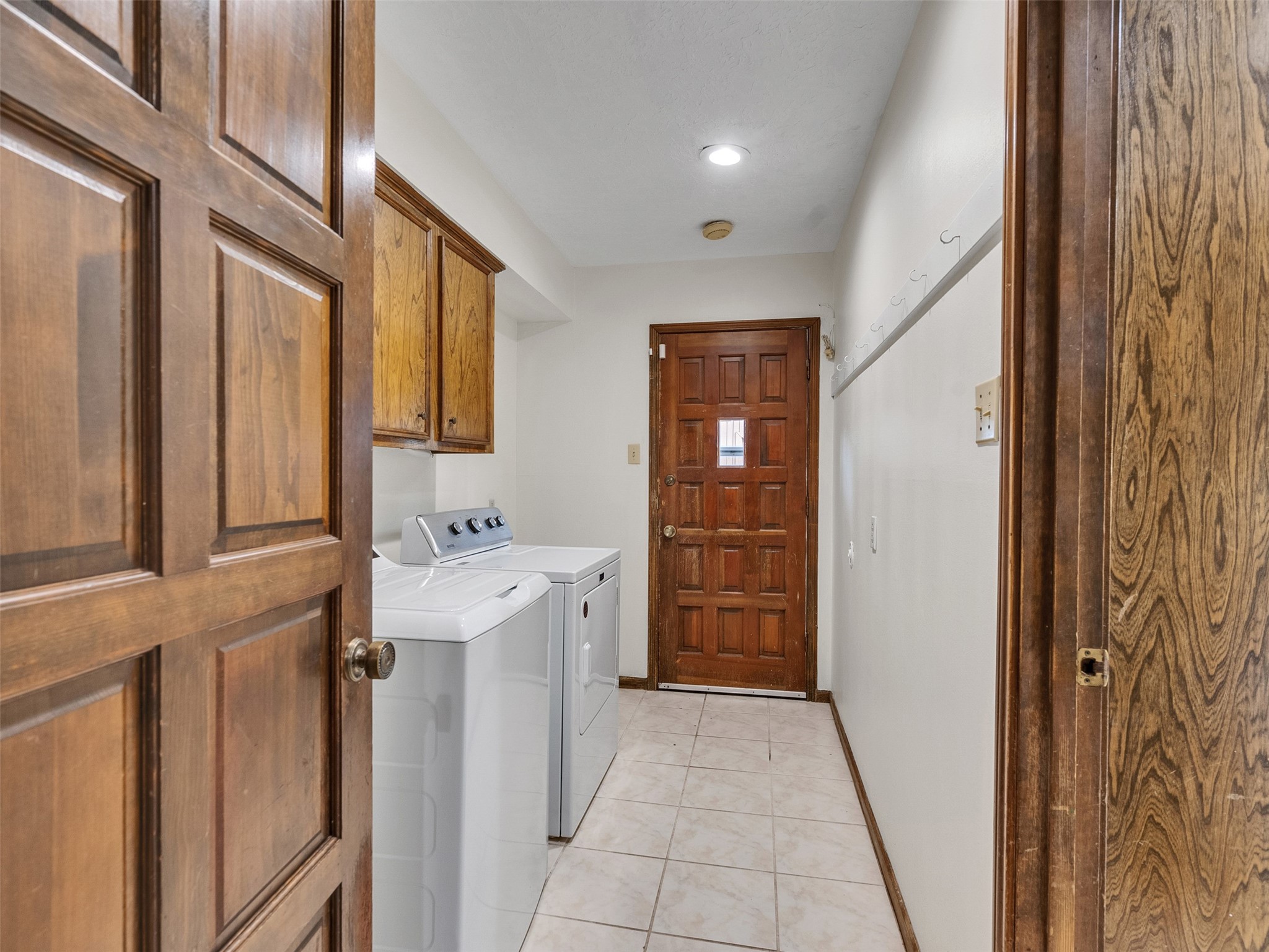 8 Shadowood Street Conroe, TX 77304 - Photo 15 of 37