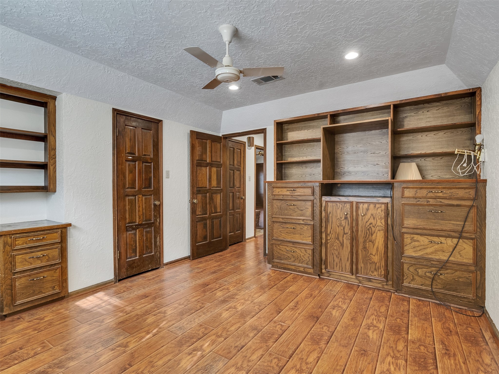 8 Shadowood Street Conroe, TX 77304 - Photo 22 of 37