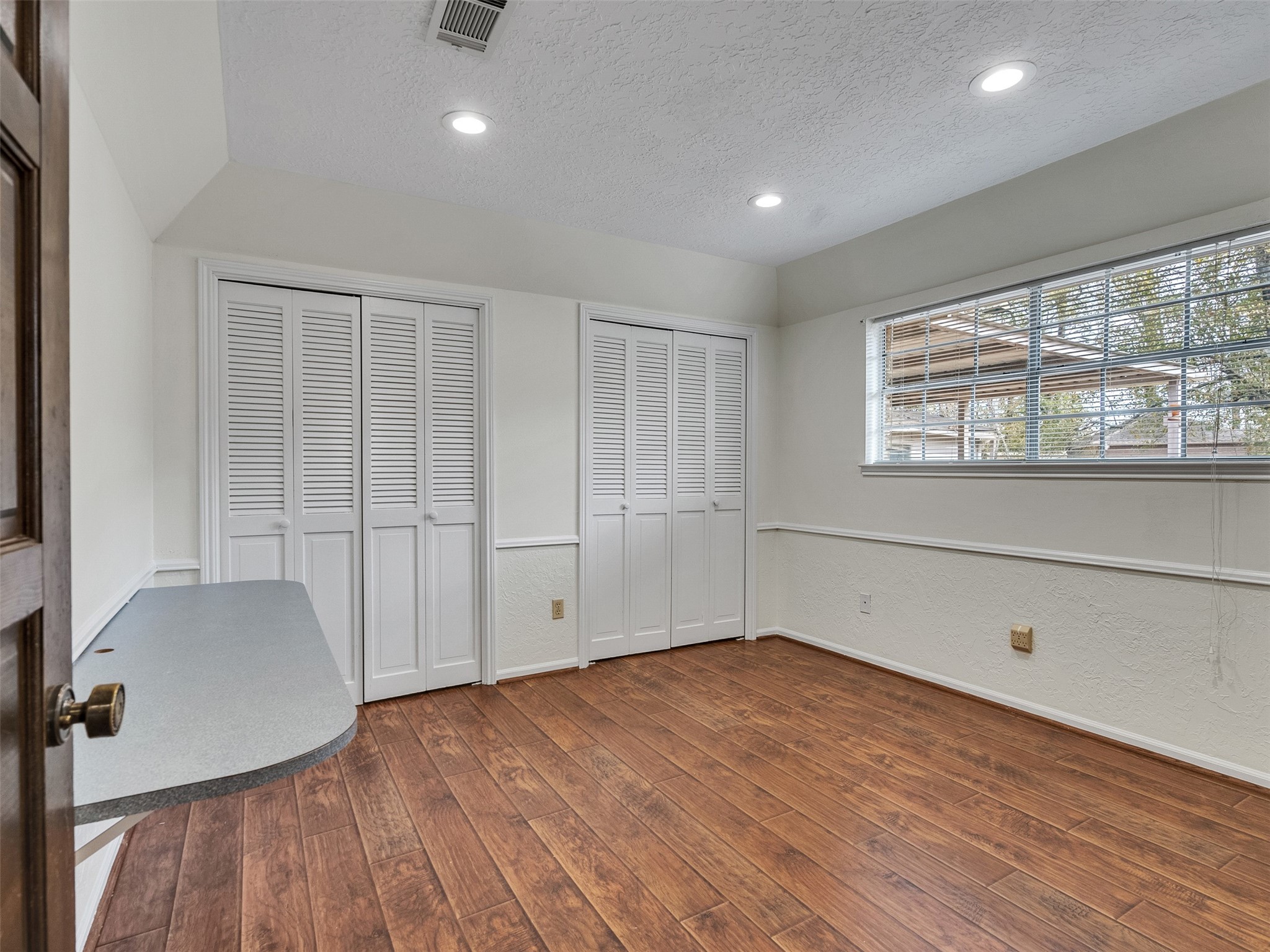 8 Shadowood Street Conroe, TX 77304 - Photo 25 of 37