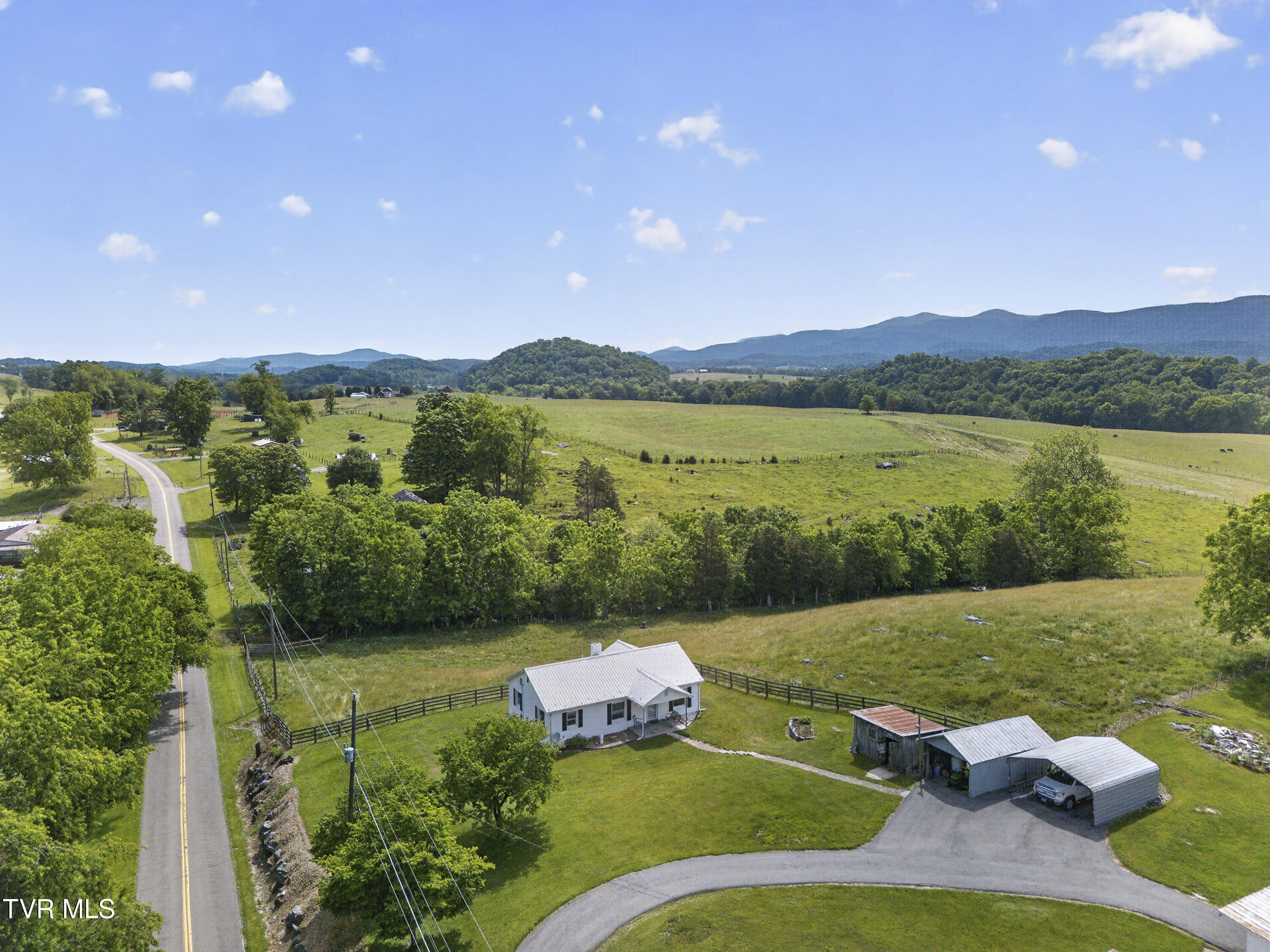 38245 Loves Mill Road Chilhowie, VA 24319 - Photo 4 of 30 38245-Loves-Mill-Chilhowie-Va Matt-Smith