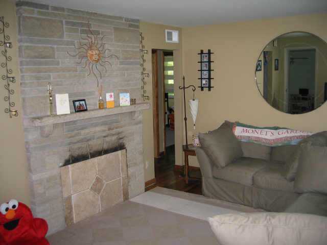 227 East Wilson Bridge Road Worthington, OH 43085 - Photo 2 of 5
