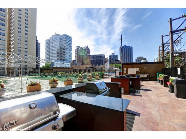 655 West Irving Park Road, Unit 4015 Chicago, IL 60613 - Photo 12 of 14 a view of a city