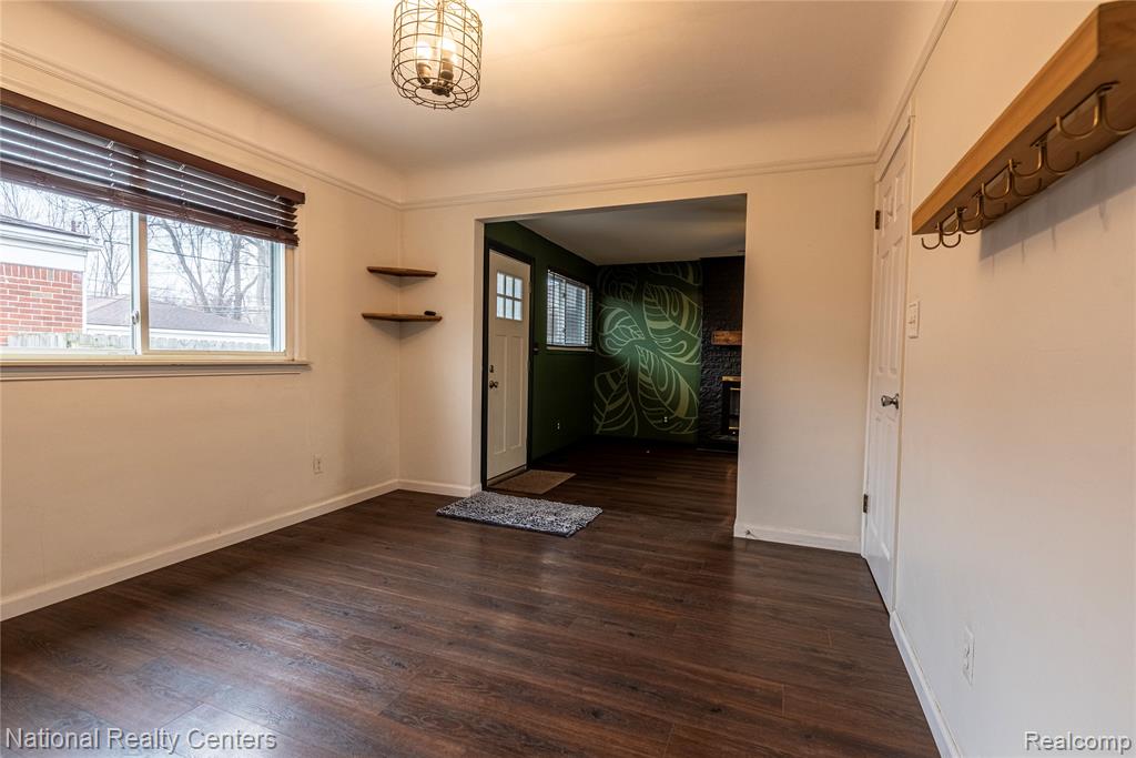 32653 Beacon Lane Fraser, MI 48026 - Photo 6 of 28
