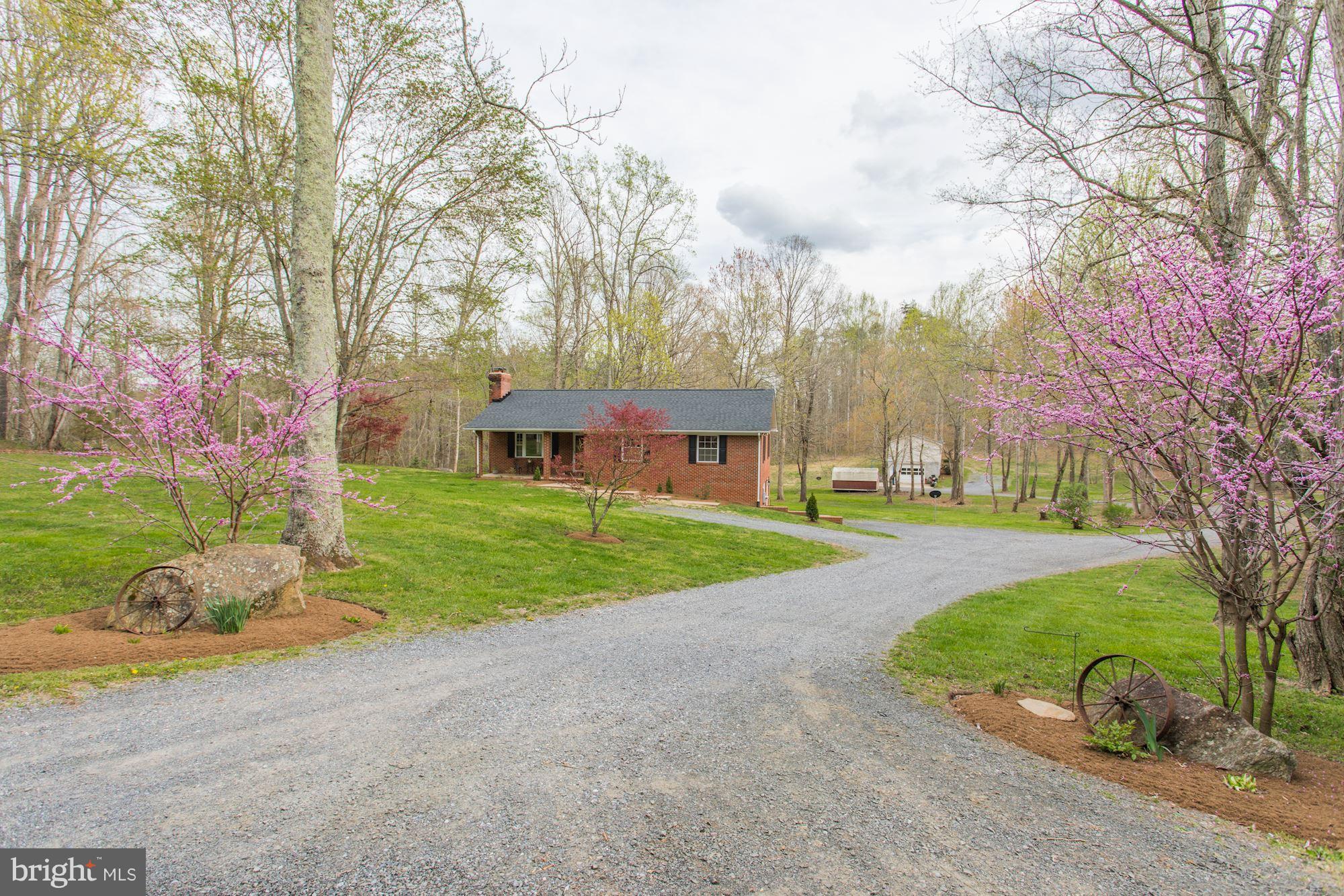 278 Lizzie Mills Road Castleton, VA 22716 - Photo 2 of 30 Exterior (Front)