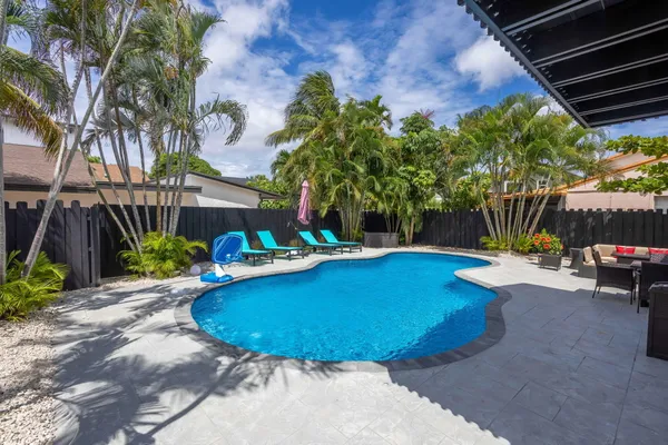 $6,900 | 2541 Southridge Road, Delray Beach, FL 33444