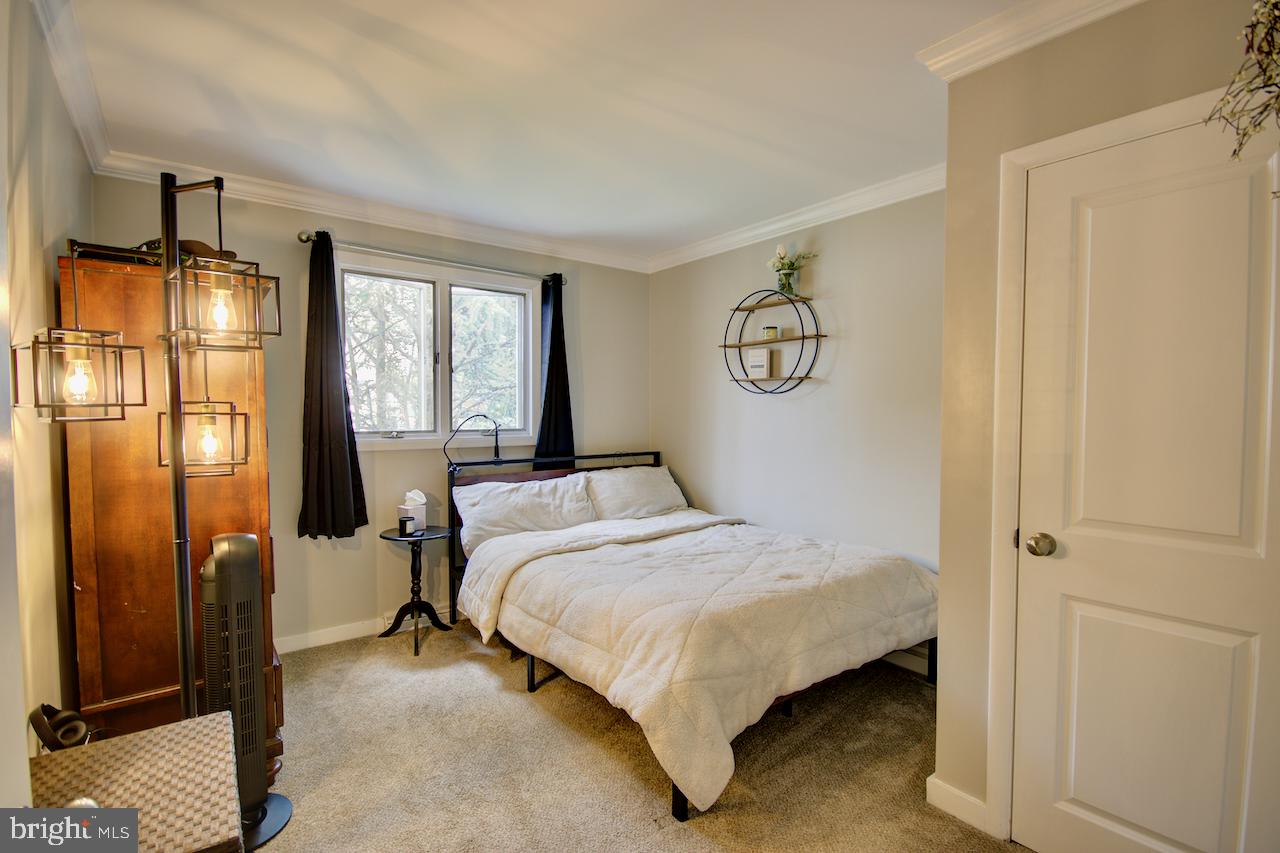 489 Maple Street Warminster, PA 18974 - Photo 16 of 22