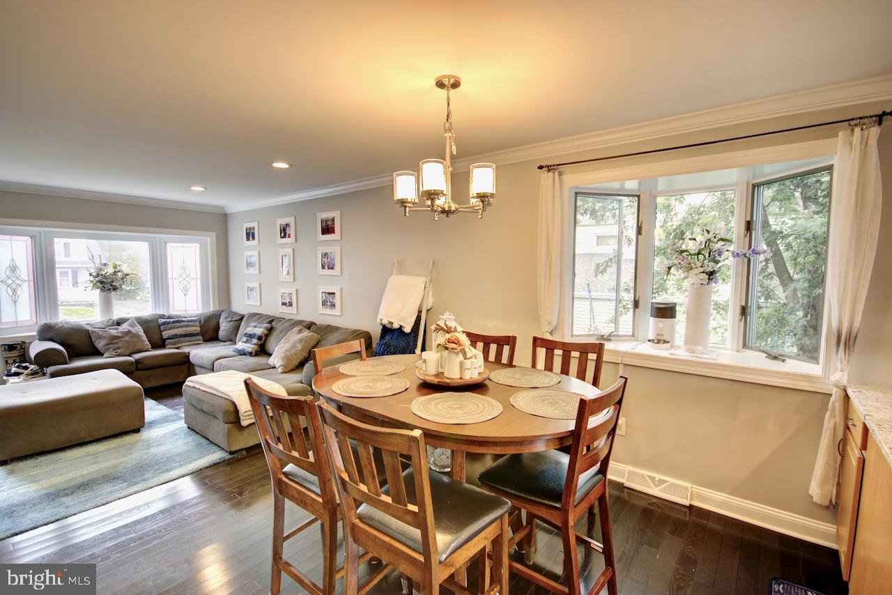 489 Maple Street Warminster, PA 18974 - Photo 7 of 22