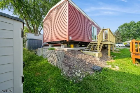 a view of backyard of house