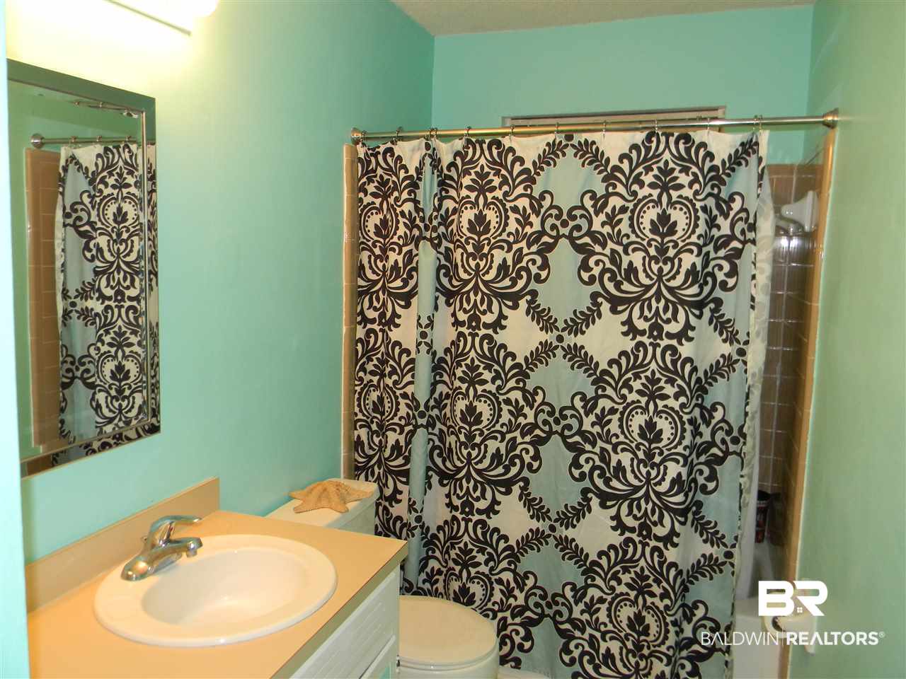 111 Mathison Avenue Saraland, AL 36571 - Photo 12 of 14 bathroom
