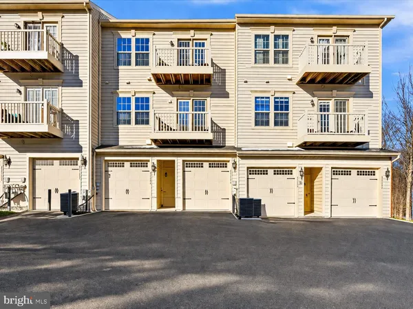 $479,900 | 42143 Piebald Square, Aldie, VA 20105