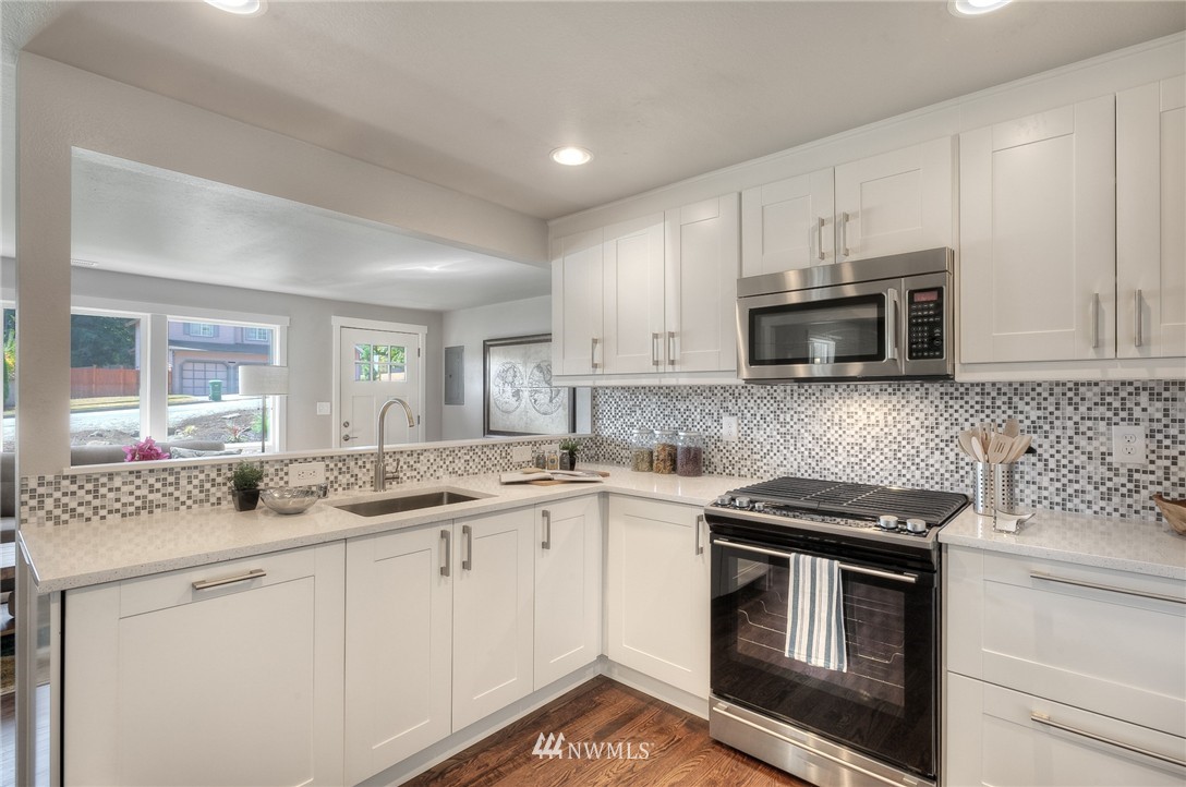 3422 Northeast 6th Street Renton, WA 98056 - Photo 3 of 9