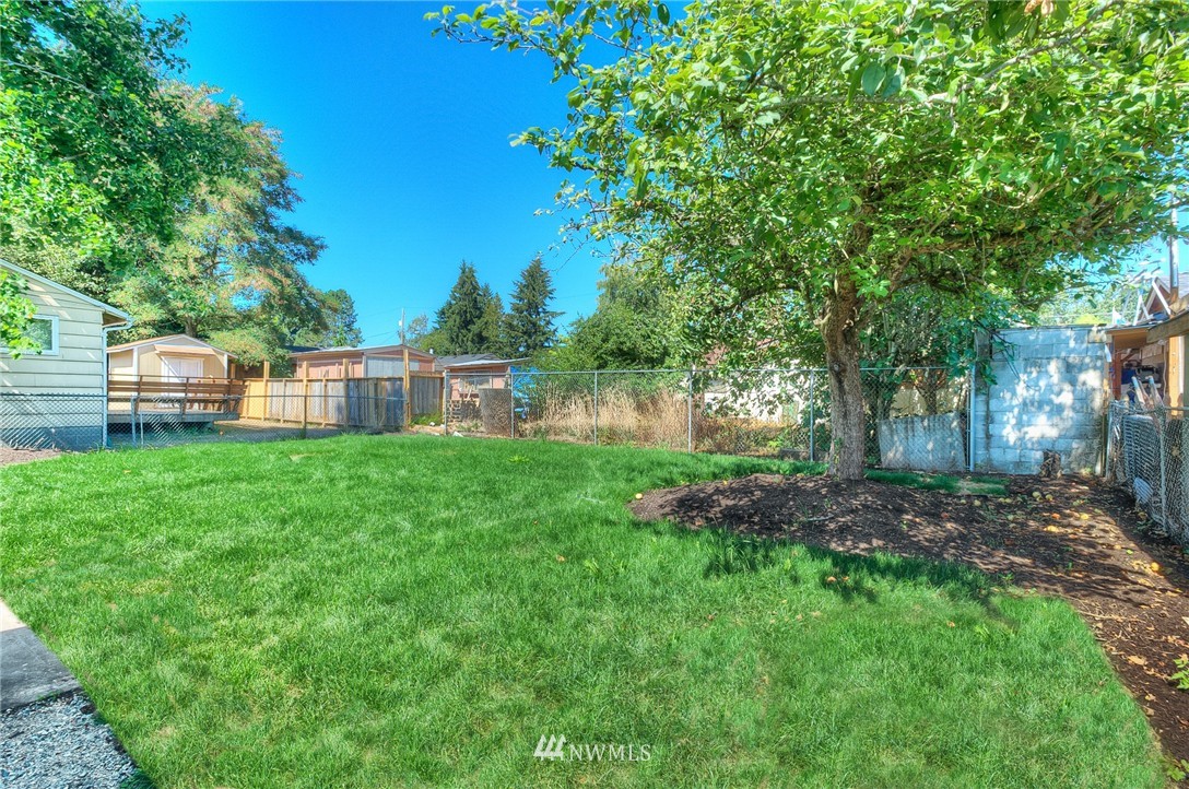3422 Northeast 6th Street Renton, WA 98056 - Photo 9 of 9