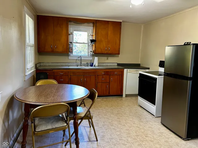 $795,000 | 9136 West 500 South, Jamestown, IN 46147