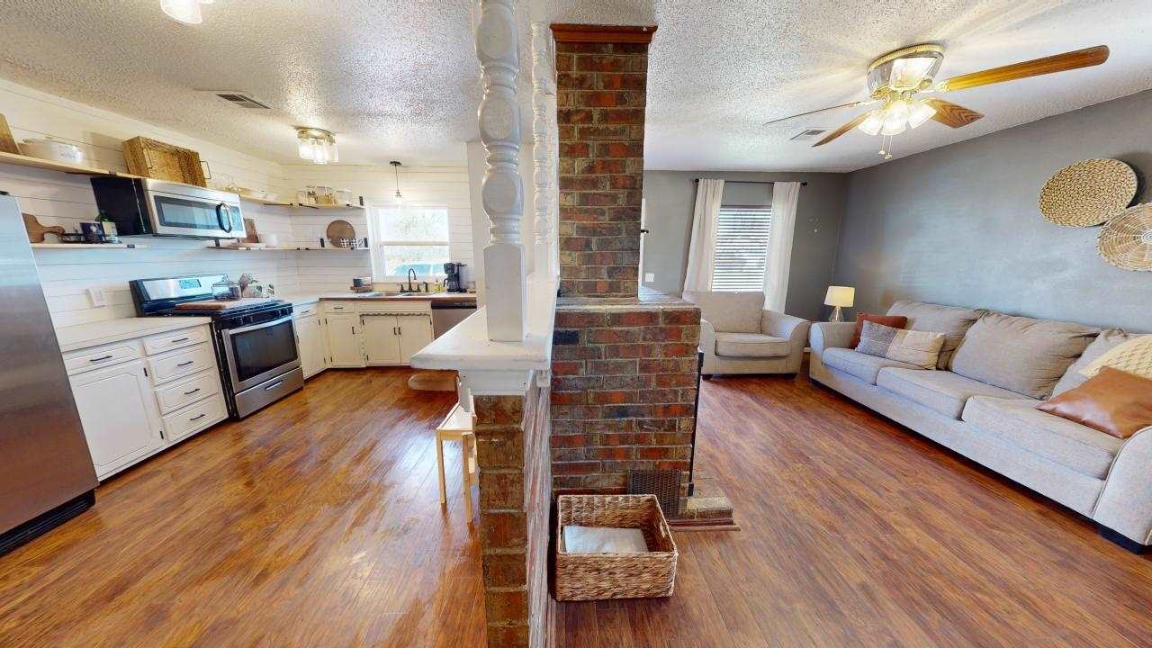 1414 Jackson Street Perry, OK 73077 - Photo 7 of 22 Gallery Image 7