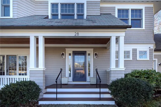 $1,150,000 | 28 Pond Avenue, Newport, RI 02840