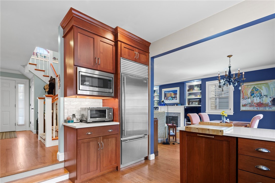 28 Pond Avenue Newport, RI 02840 - Photo 10 of 44