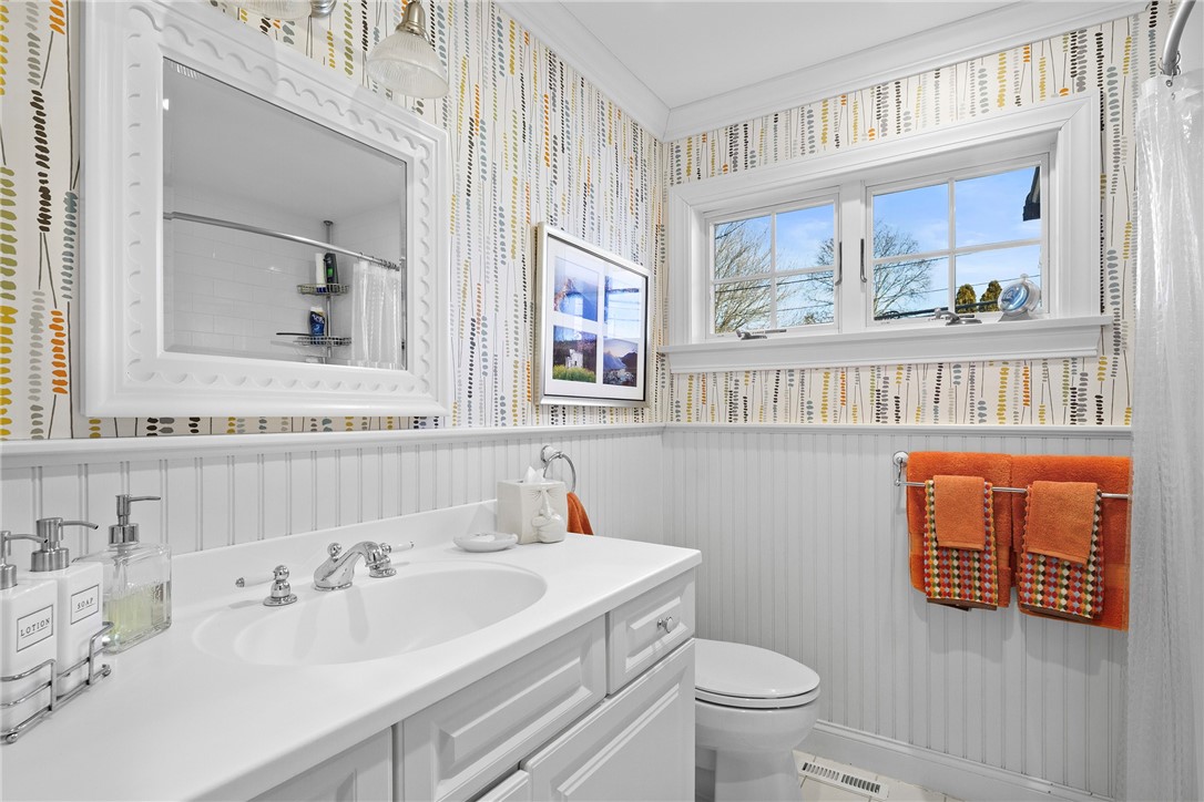 28 Pond Avenue Newport, RI 02840 - Photo 19 of 44 First floor full bath