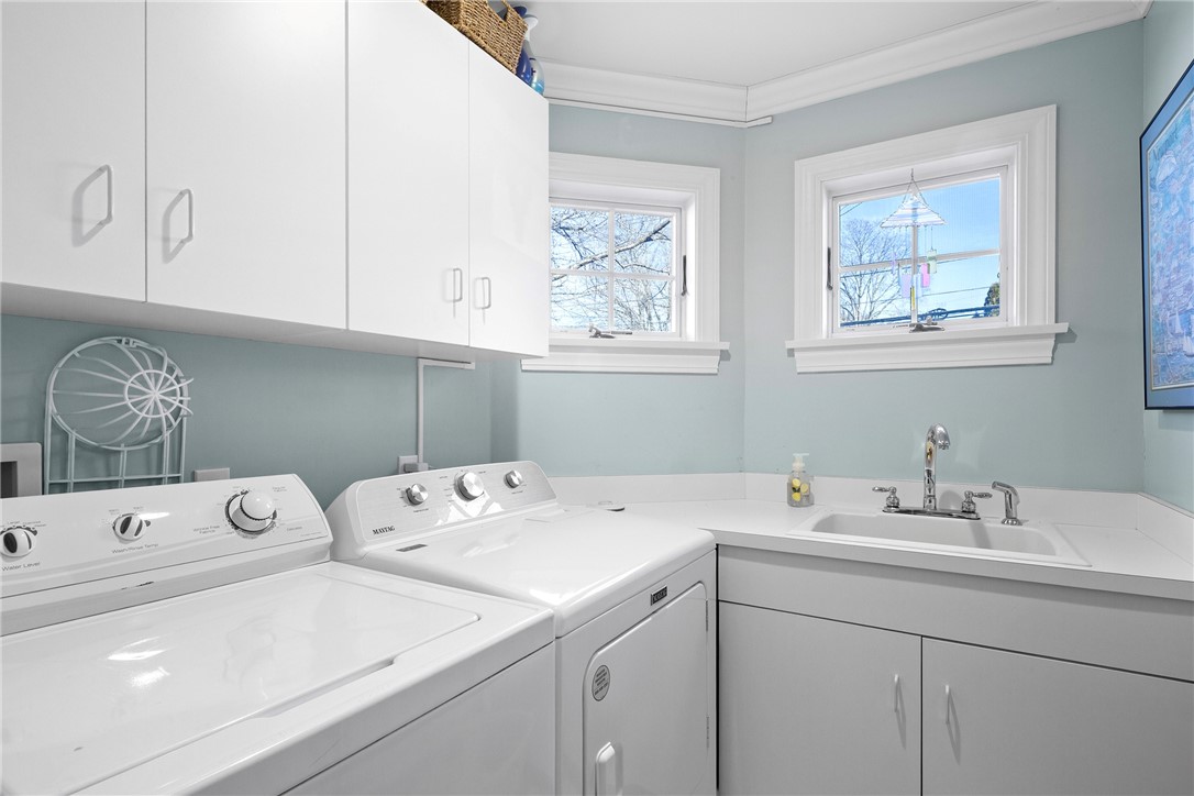 28 Pond Avenue Newport, RI 02840 - Photo 21 of 44 Laundry room