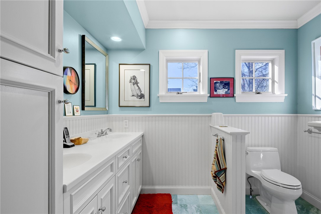 28 Pond Avenue Newport, RI 02840 - Photo 27 of 44