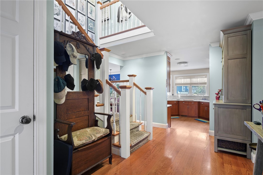 28 Pond Avenue Newport, RI 02840 - Photo 6 of 44