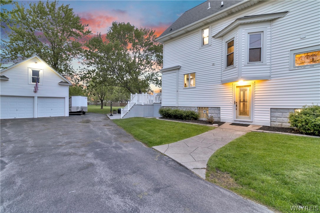 2525 Niagara Road Wheatfield, NY 14304 - Photo 3 of 50