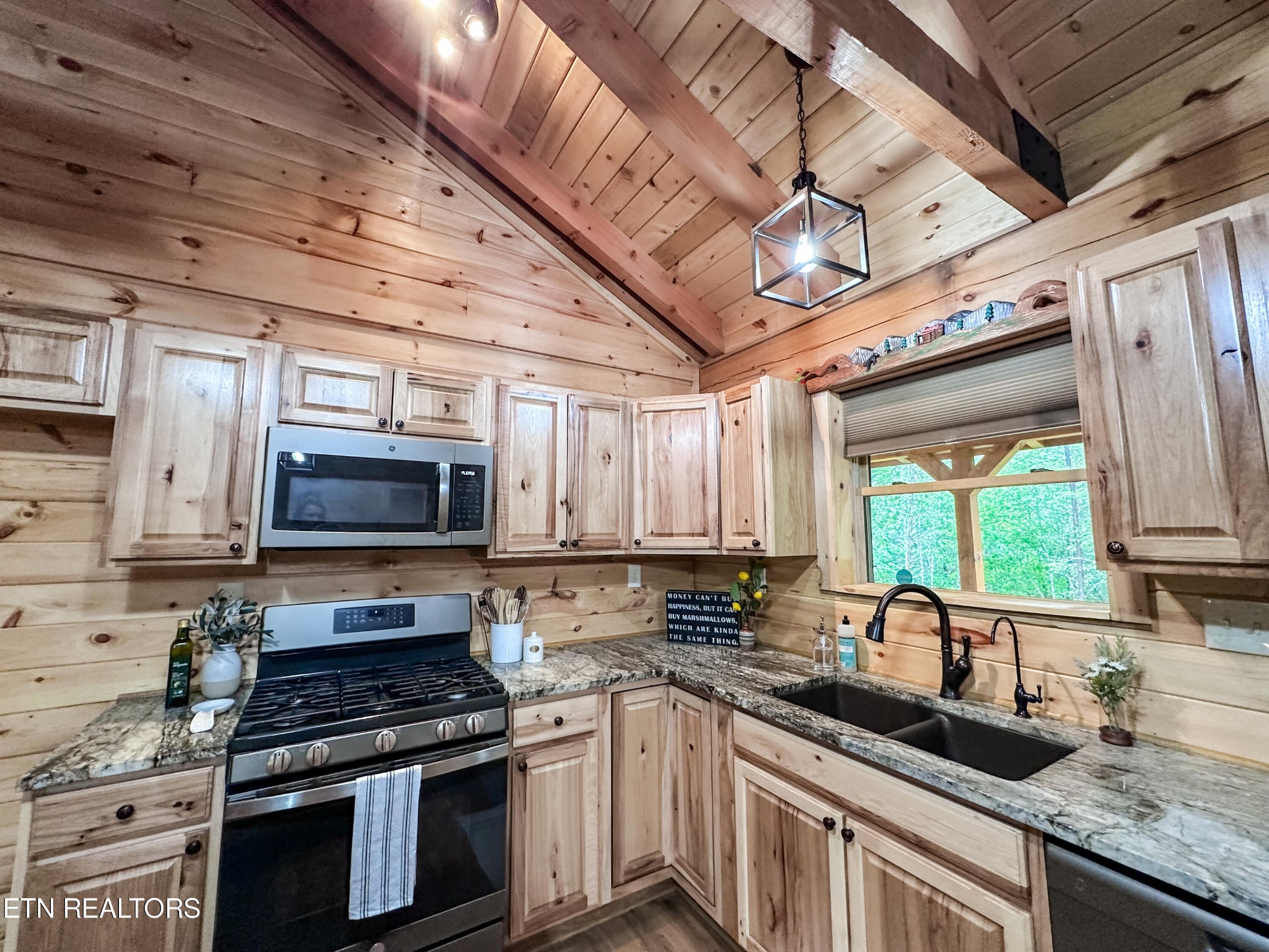 3319 Montevallo Road Sevierville, TN 37876 - Photo 19 of 35