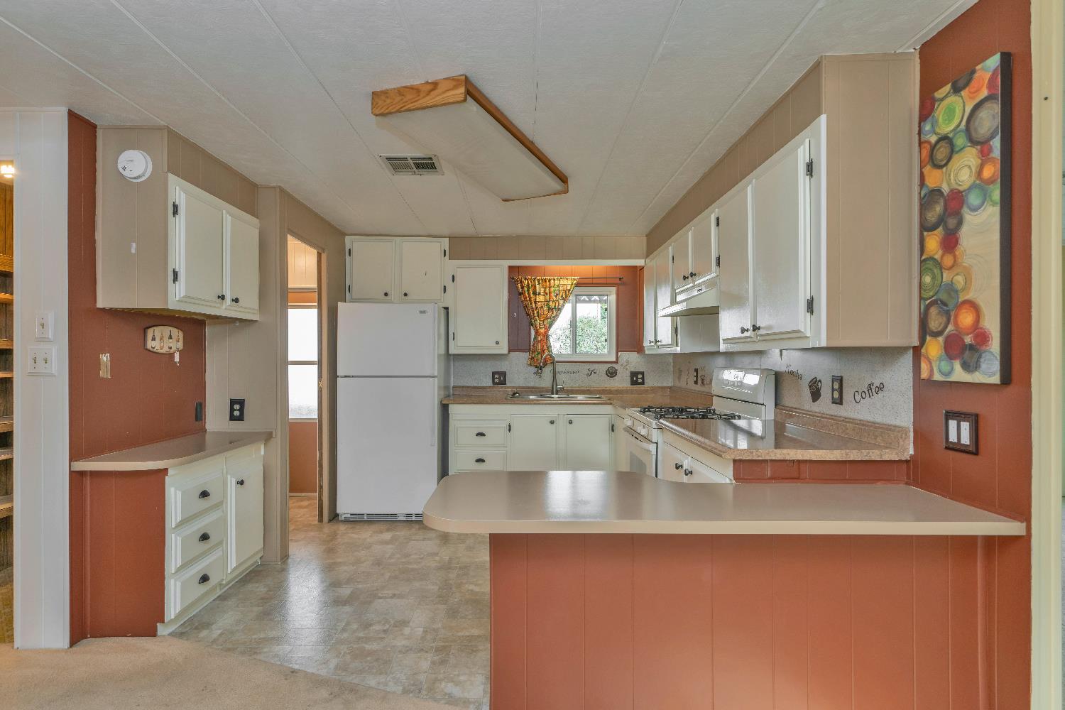 3550 China Garden Road, Unit 9 Placerville, CA 95667 - Photo 2 of 40 Large kitchen with a window over the sink
