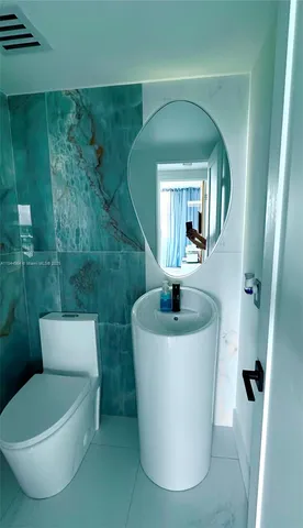 $215,000 | 4400 Hillcrest Drive, Unit 805A, Hollywood, FL 33021