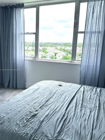 $215,000 | 4400 Hillcrest Drive, Unit 805A, Hollywood, FL 33021