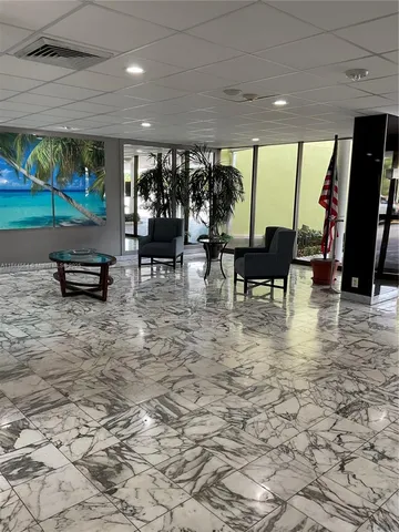 $215,000 | 4400 Hillcrest Drive, Unit 805A, Hollywood, FL 33021