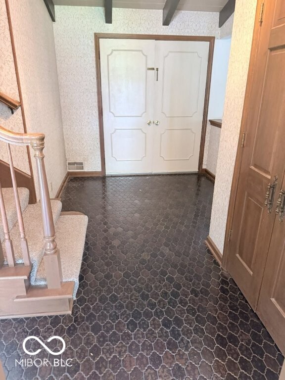 8959 Rexford Road Indianapolis, IN 46260 - Photo 10 of 51 Gallery Image 10